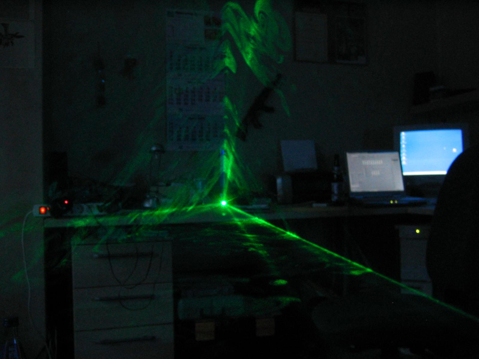 laser1handy.jpg